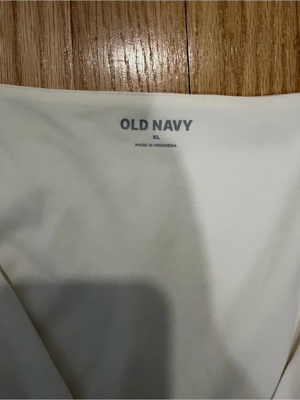 Old Navy White V-Neck Long Sleeve Top - Lightweight Tee